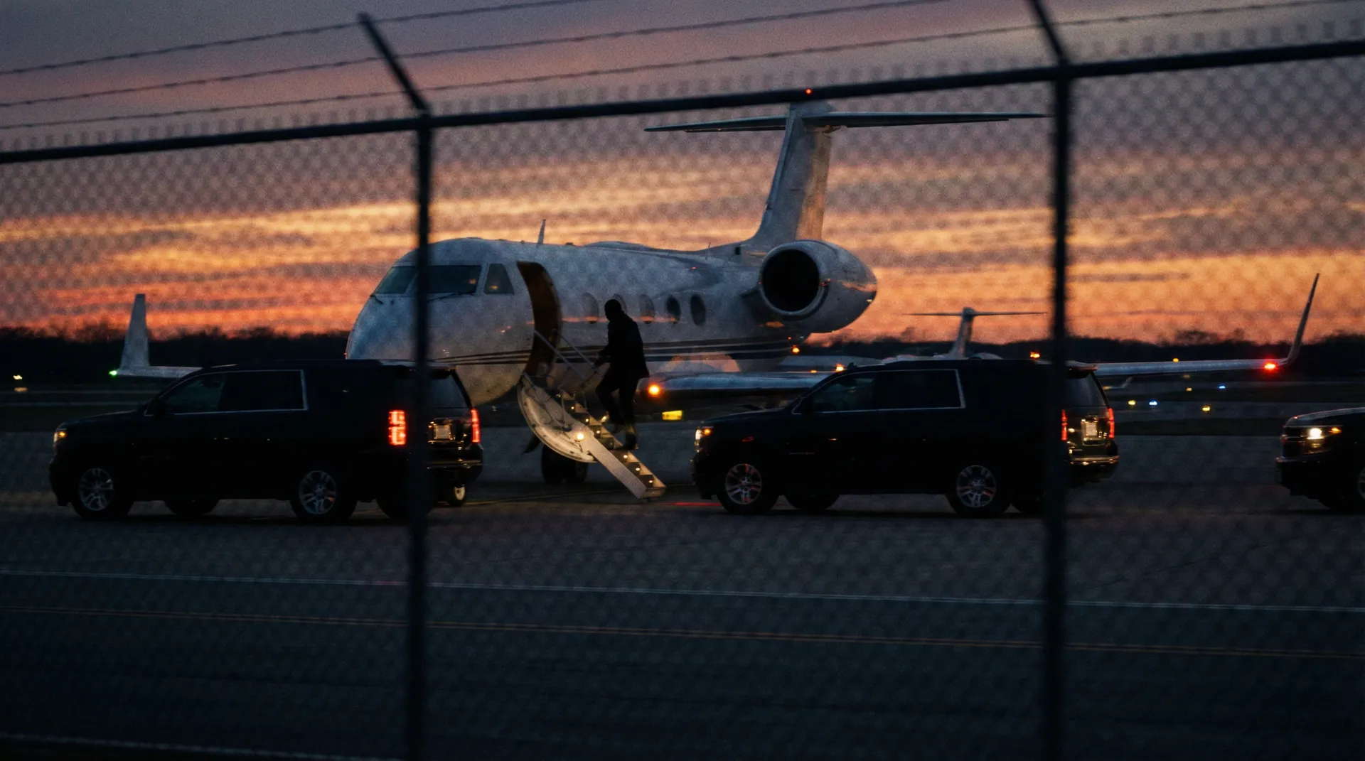 今日吃瓜-今日吃瓜官方入口-黑料网曝|娱乐爆料 - 私人飞机机场偷拍